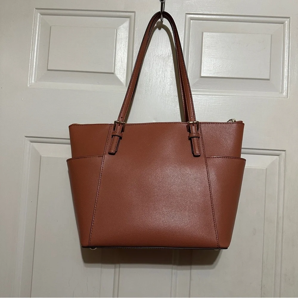 Michael Kors Jet Set East West Gold Tone Logo‎ Charm Tote Bag Brown Leather  EUC - Picture 7 of 12